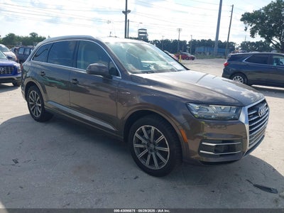 AUDI Q7 2017
