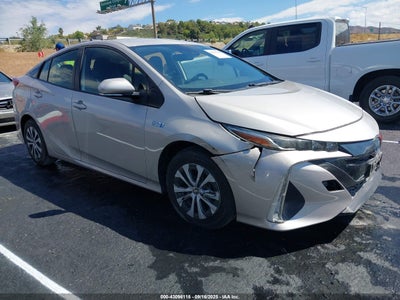 TOYOTA PRIUS PRIME 2021