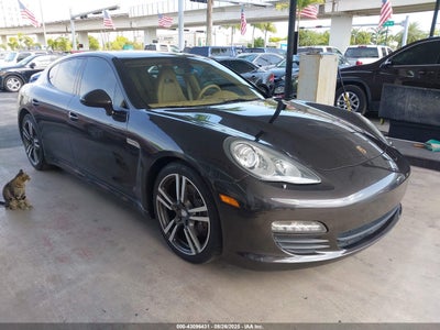 PORSCHE PANAMERA 2012