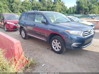 TOYOTA HIGHLANDER 2012