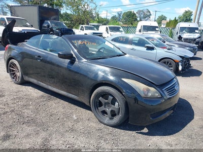 INFINITI G37 2011