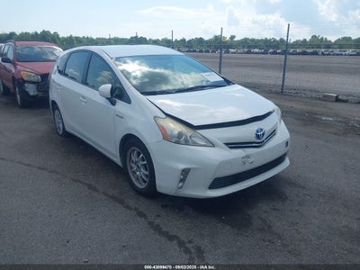 TOYOTA PRIUS V 2012