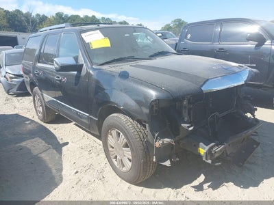 LINCOLN NAVIGATOR 2011