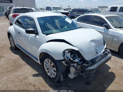 VOLKSWAGEN BEETLE 2015
