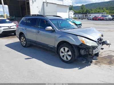 SUBARU OUTBACK 2011