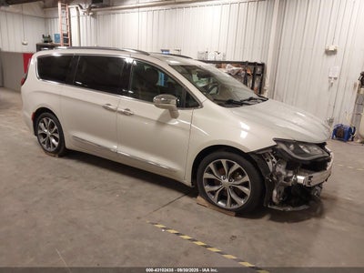 CHRYSLER PACIFICA 2017