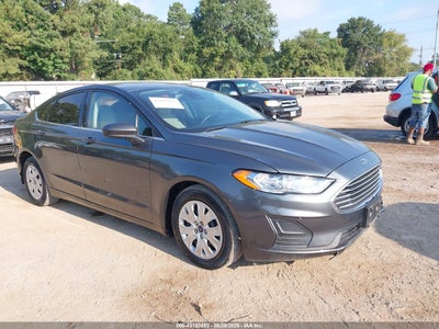 FORD FUSION 2019