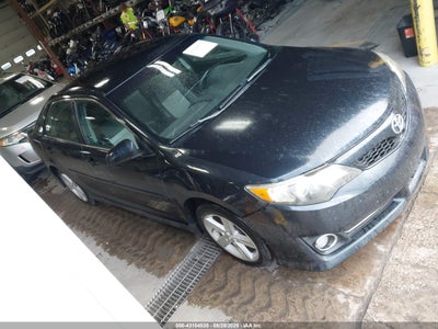 TOYOTA CAMRY 2014