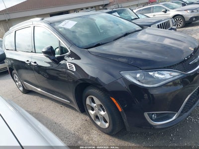 CHRYSLER PACIFICA 2017