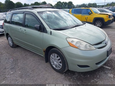 TOYOTA SIENNA 2010