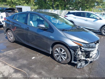 TOYOTA PRIUS PRIME 2017