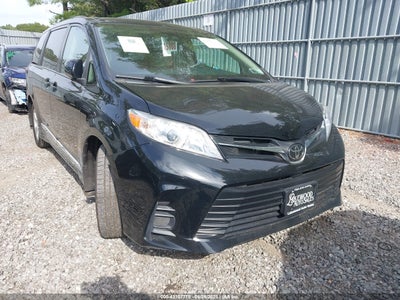 TOYOTA SIENNA 2020