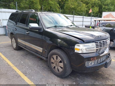LINCOLN NAVIGATOR 2014