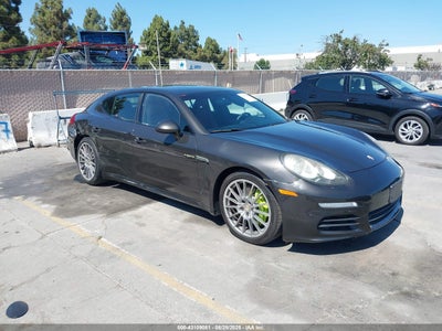 PORSCHE PANAMERA E-HYBRID 2015