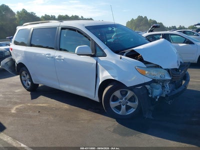TOYOTA SIENNA 2012