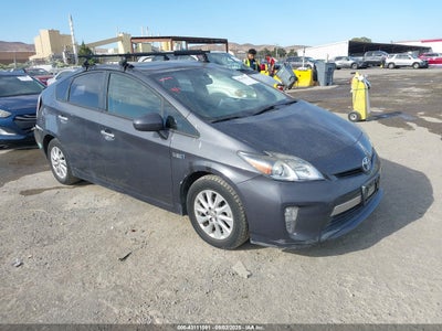 TOYOTA PRIUS PLUG-IN 2015