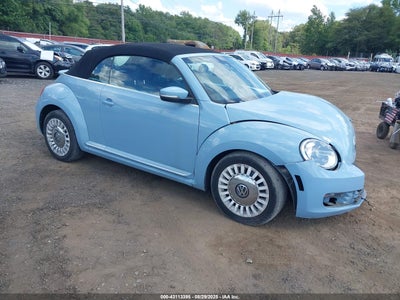 VOLKSWAGEN BEETLE 2015