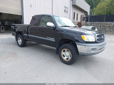 TOYOTA TUNDRA 2002