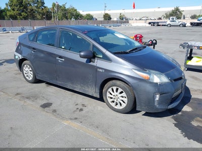 TOYOTA PRIUS PLUG-IN 2013