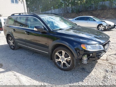 VOLVO XC70 2015