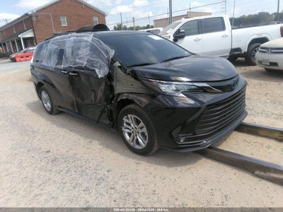 TOYOTA SIENNA 2023