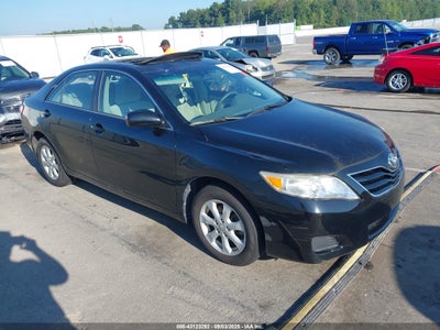 TOYOTA CAMRY 2011