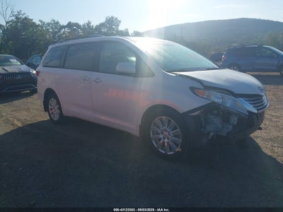 TOYOTA SIENNA 2017