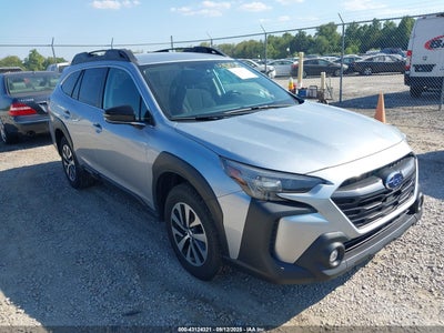 SUBARU OUTBACK 2023