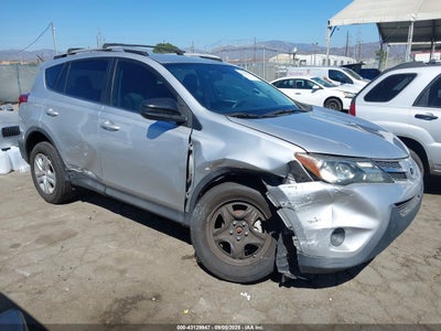 TOYOTA RAV4 2015