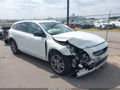 VOLVO V60 CROSS COUNTRY 2016