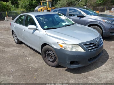 TOYOTA CAMRY 2010