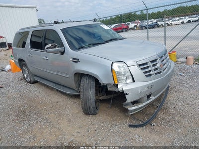 CADILLAC ESCALADE ESV 2010