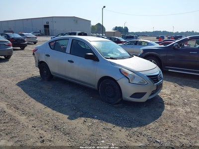 NISSAN VERSA 2015