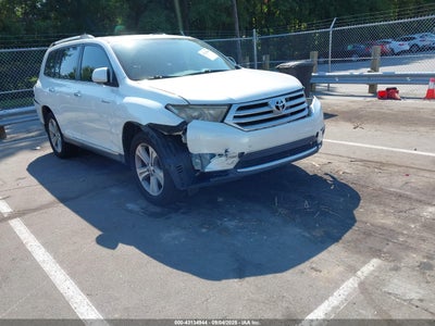 TOYOTA HIGHLANDER 2013