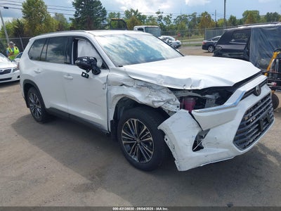 TOYOTA GRAND HIGHLANDER 2024