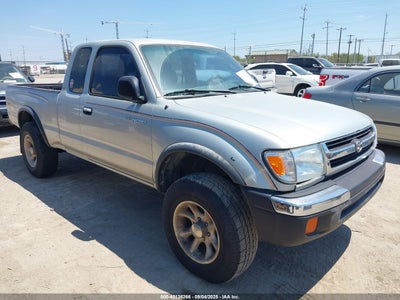 TOYOTA TACOMA 2000