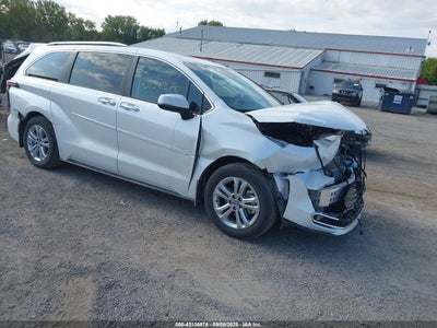 TOYOTA SIENNA 2024