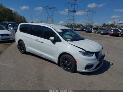 CHRYSLER PACIFICA HYBRID 2023