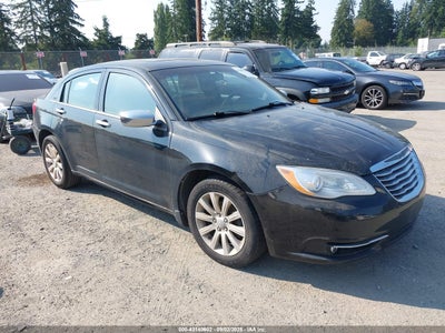 CHRYSLER 200 2013