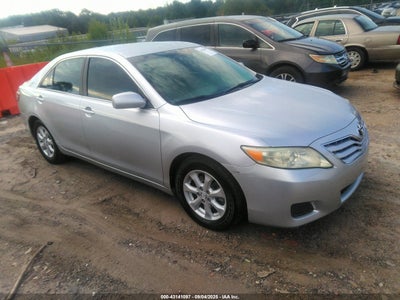 TOYOTA CAMRY 2011