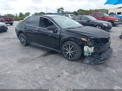TOYOTA CAMRY 2021