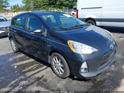 TOYOTA PRIUS C 2014