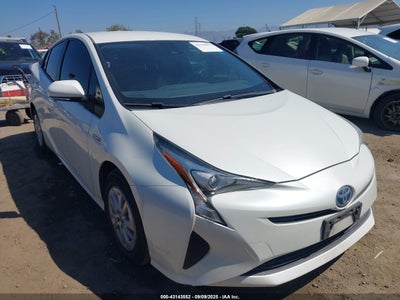 TOYOTA PRIUS 2017