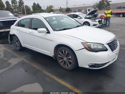 CHRYSLER 200 2013