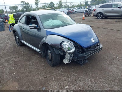 VOLKSWAGEN BEETLE 2014