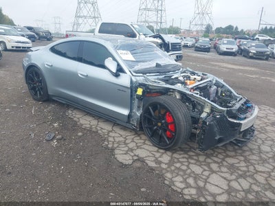 PORSCHE TAYCAN 2022