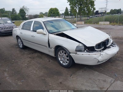LINCOLN TOWN CAR 2006
