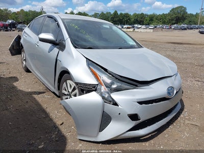 TOYOTA PRIUS 2018