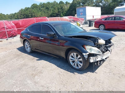 INFINITI M37 2011