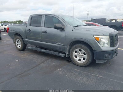 NISSAN TITAN 2017